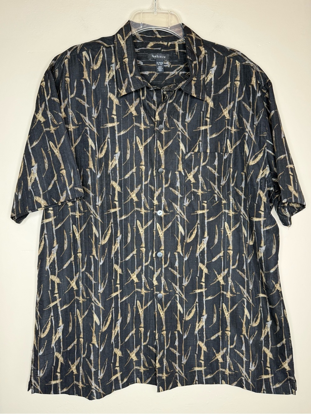 Van Heusen Black Short Sleeve Button-Up Shirt with Tan Print Size Large